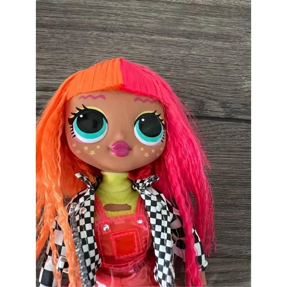 L.O.L. Surprise! O.M.G. Neon Recious Doll